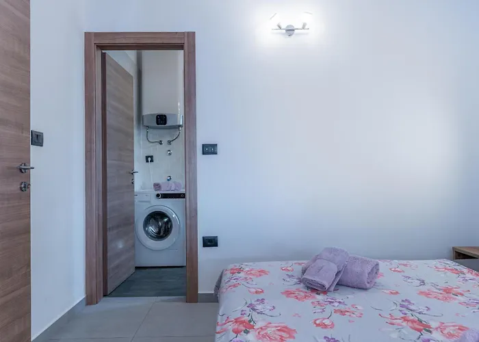 Georgine Mit Pool * Пула