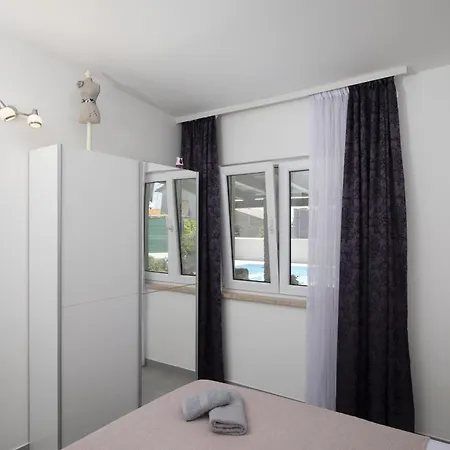 Holiday home Georgine Mit Pool Pula