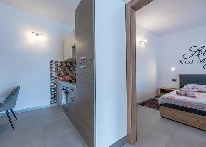 Holiday home Georgine Mit Pool *