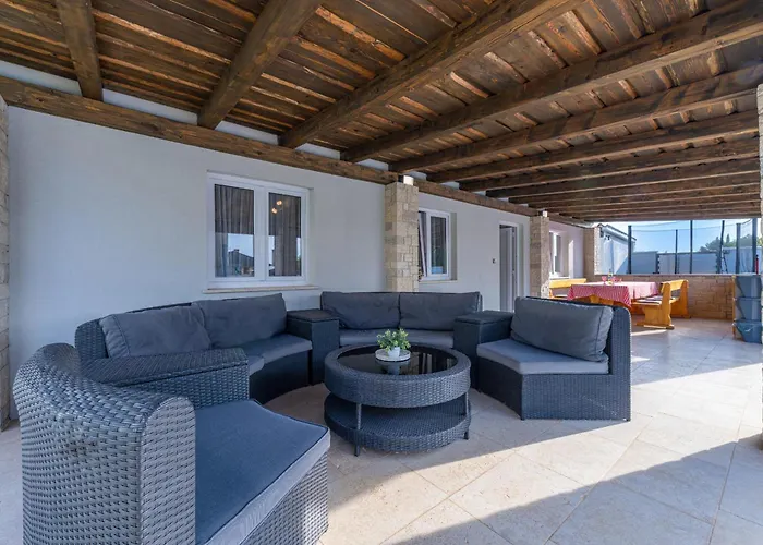 Holiday home Georgine Mit Pool *